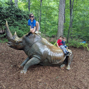 Meet your Posher, Leslie